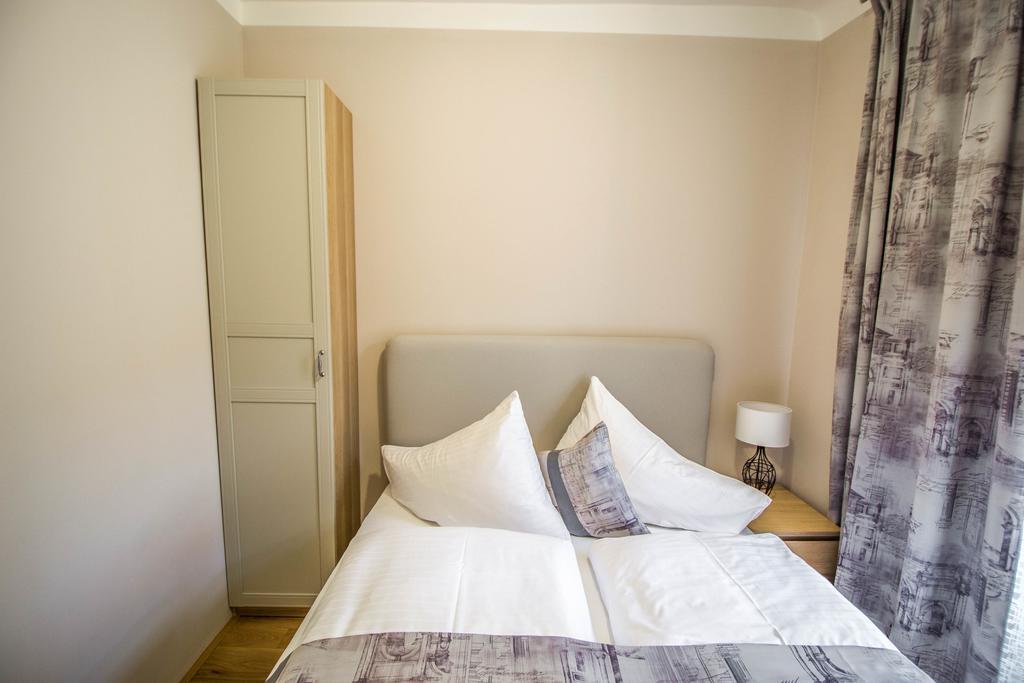Apartment Unique 250m From The Charles Bridge