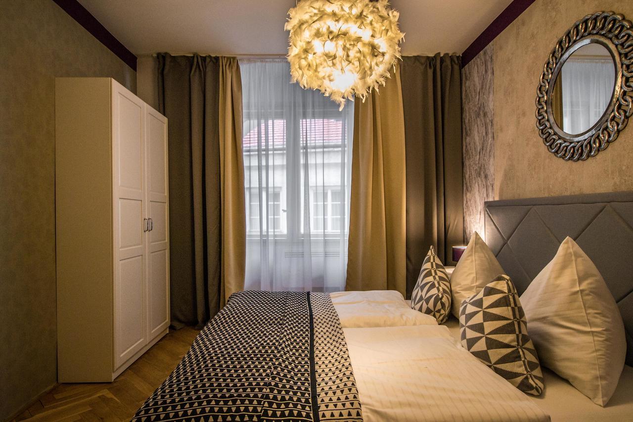 Apartment Unique 250m From The Charles Bridge Prag